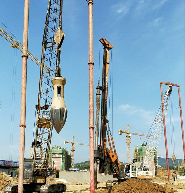 孔內(nèi)深層超強(qiáng)夯工法成樁設(shè)備